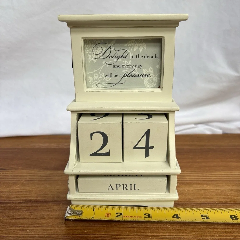 Hallmark Perpetual Desk Calendar Cream Resin Wood Look Vintage Decor